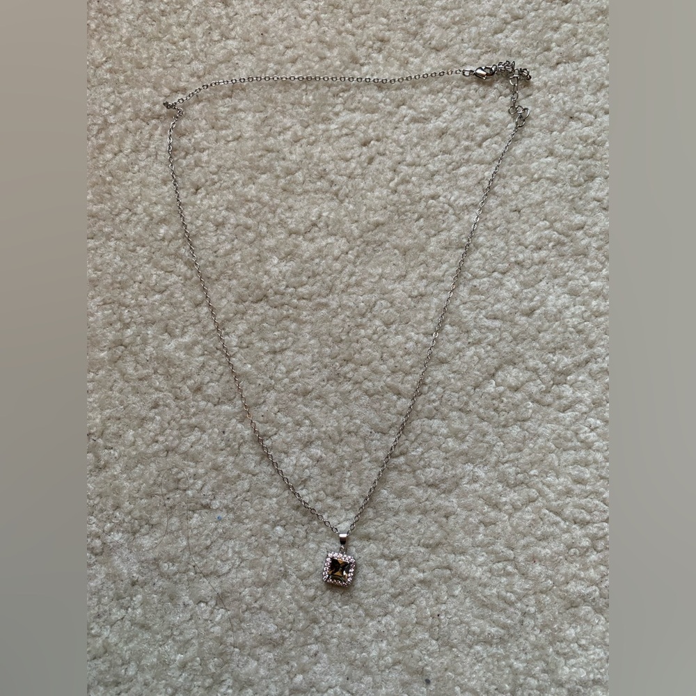 Square jeweled stone necklace